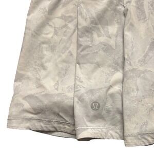 Lululemon Pace Rival‎ Skirt Women's Size 6 Reg Jasmine White Light Gray Running